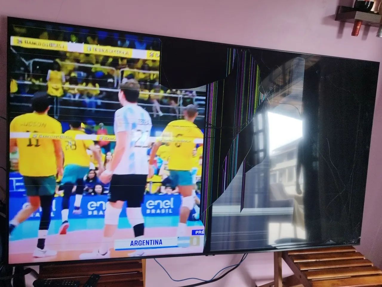 TV SAMSUNG 75 COM TELA QUEBRADA 