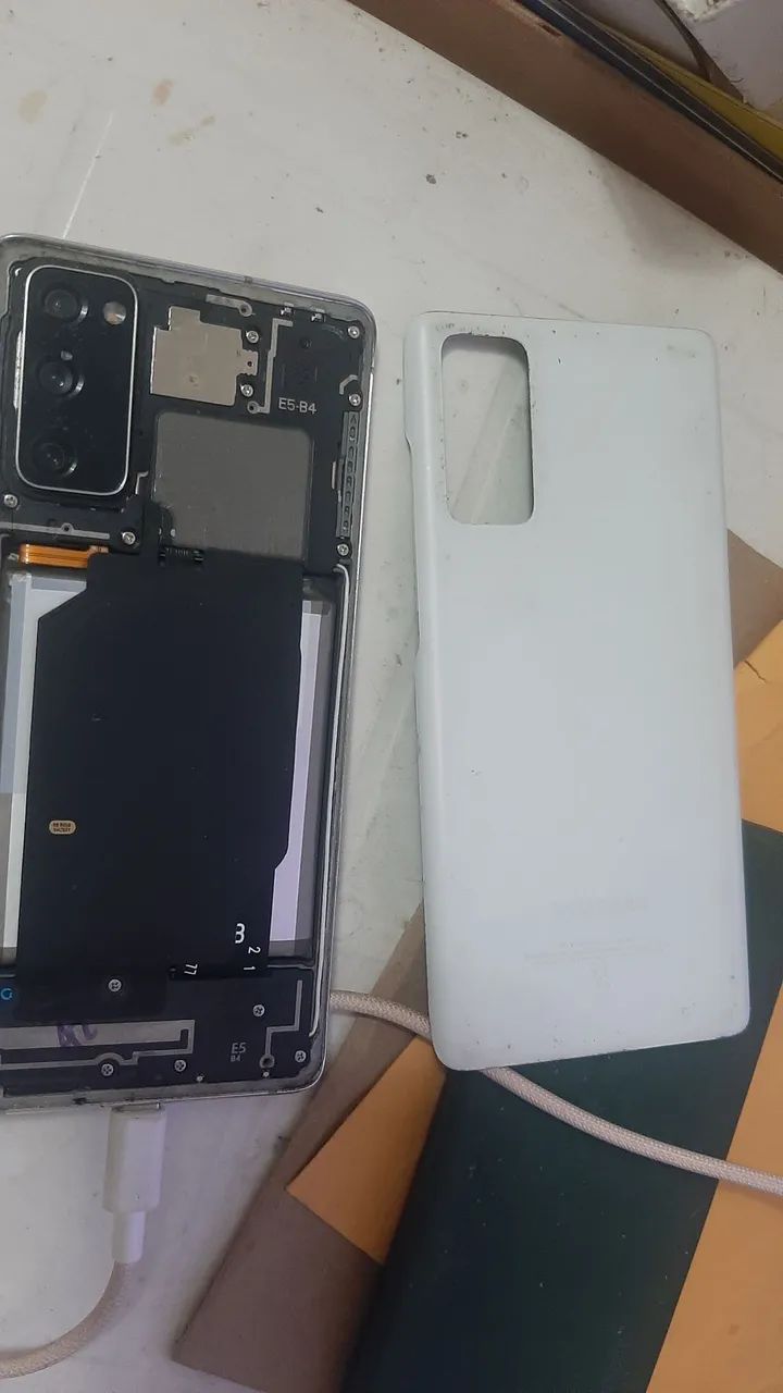 Galaxy S20 FE  6 GB / 128GB - Foto 3