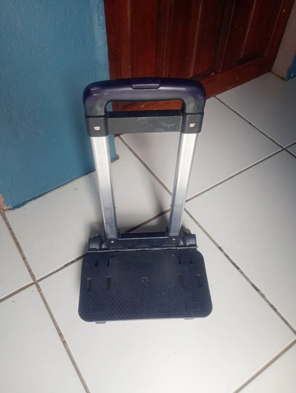 Vende-se carrinho para mochila escolar.  - Foto 2