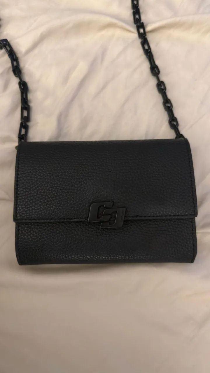 Bolsa Colcci Preta Transversal com Alça de Corrente - Foto 4