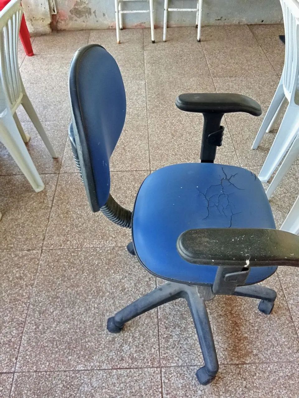 Cadeira giratória  - Foto 2
