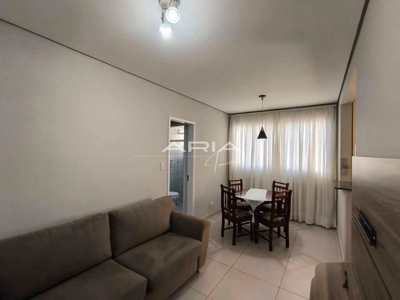 Apartamento para locação no Edifício Saint Germain, no Centro de Londrina/PR