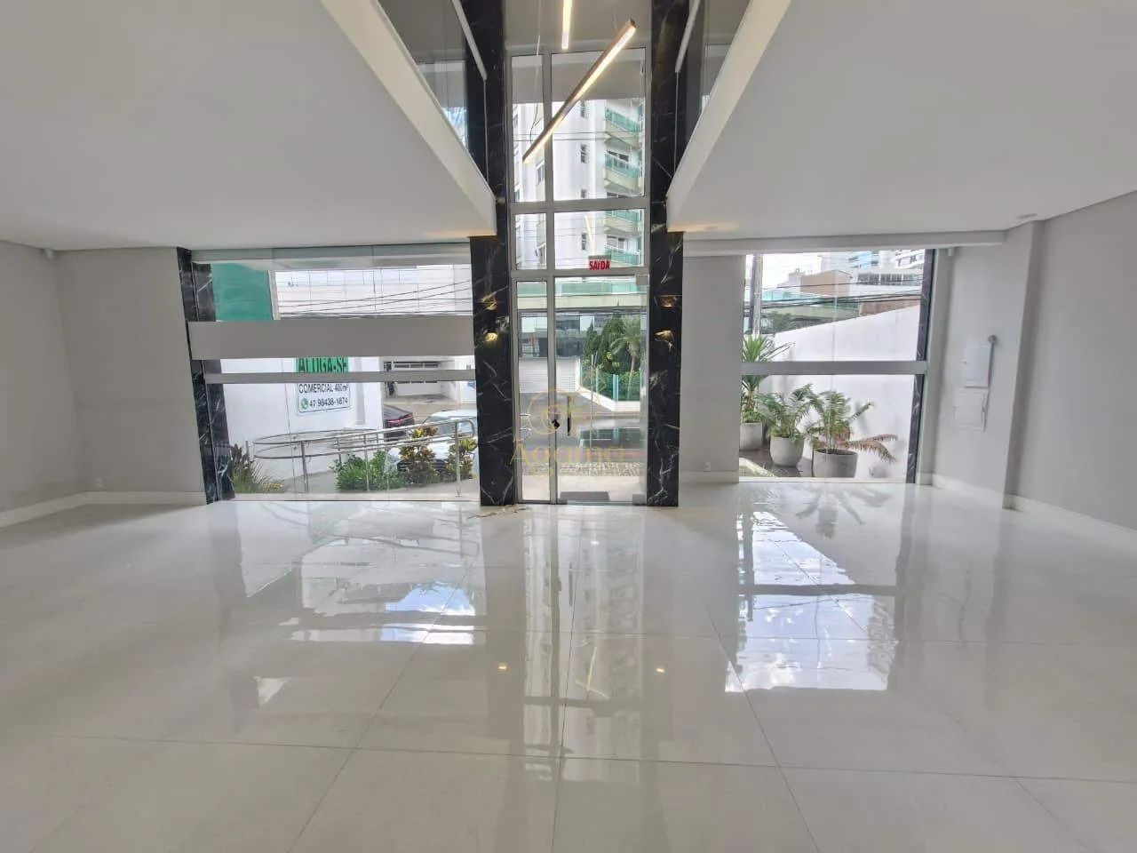 Sala Comercial de Alto Padrão no Centro de Itajaí - Foto 2