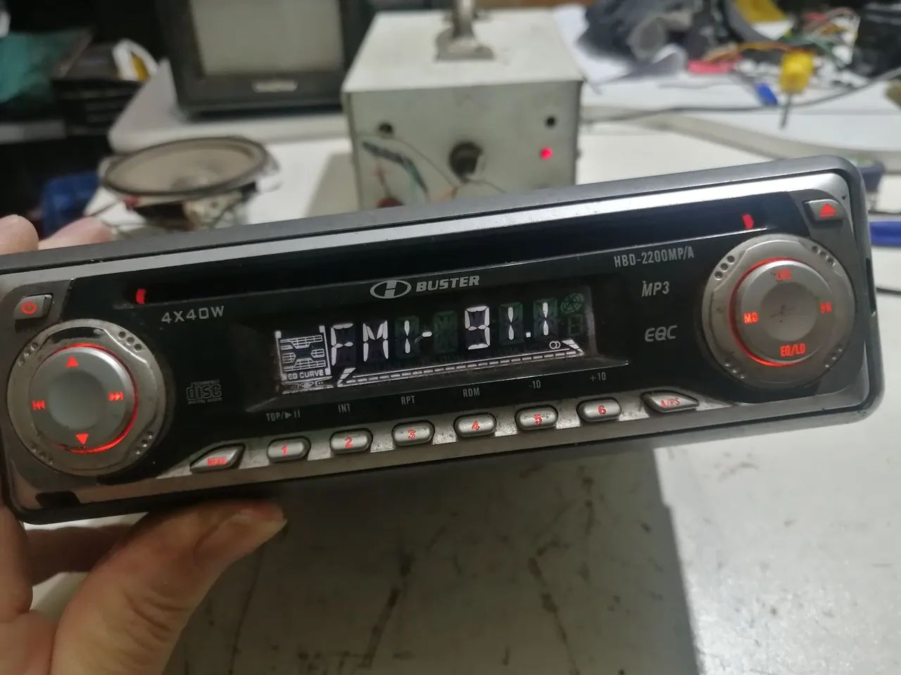 Rádio buster HBD 2200mp a, funciona parcial! 