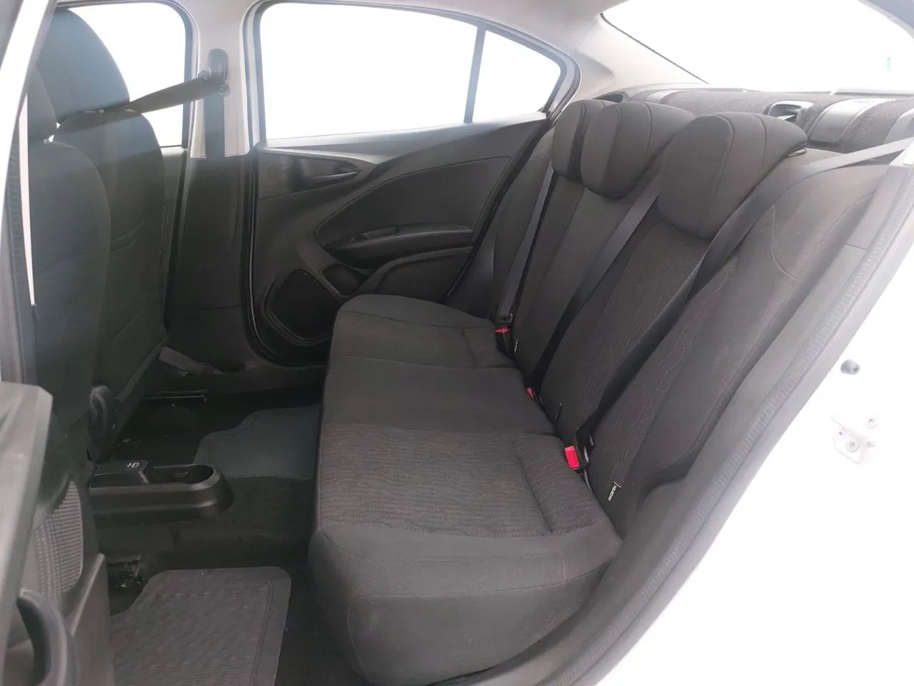 Fiat Cronos 1.3 8V Flex, foto 17 de 18