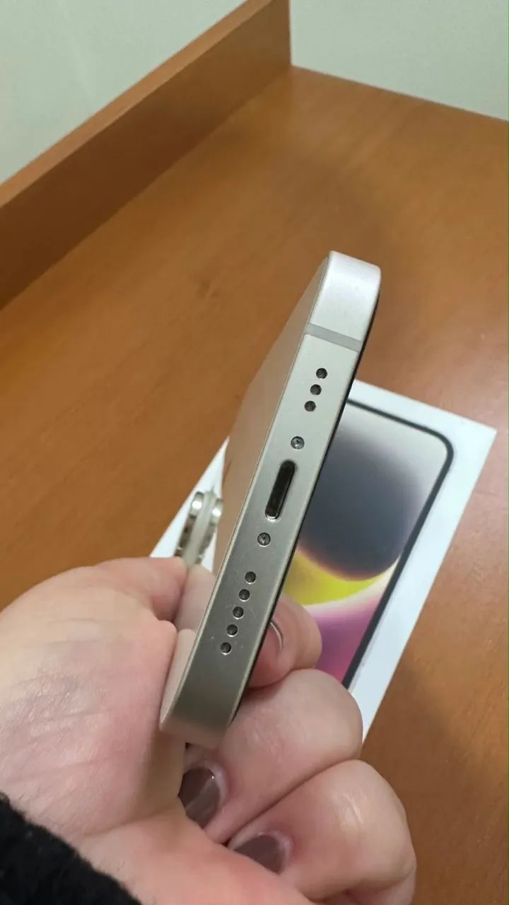 iPhone 14 branco - Saúde da bateria 97% - Foto 5