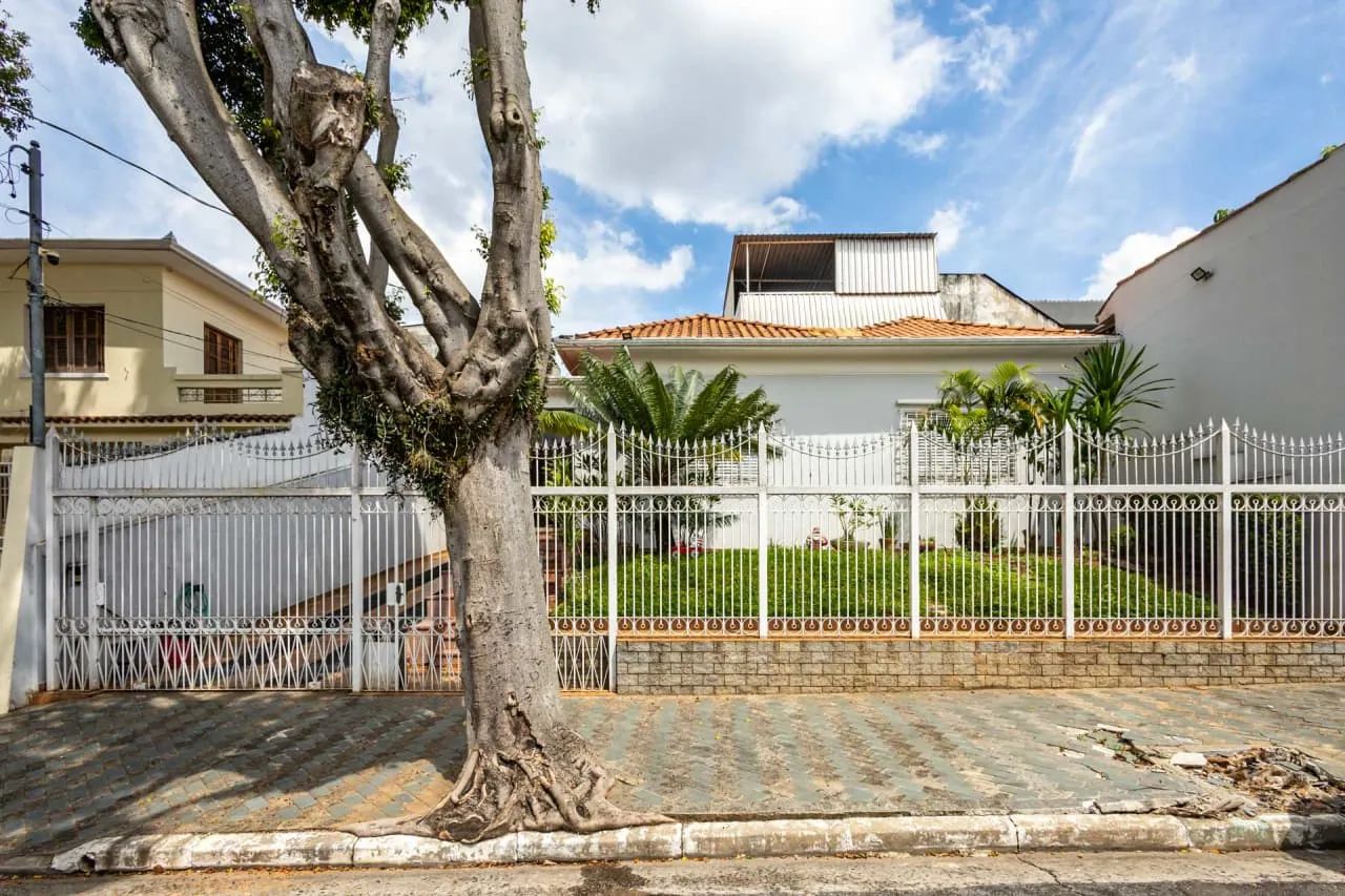 Casa comercial na Rua São Miguel Arcanjo, 129  500 m²