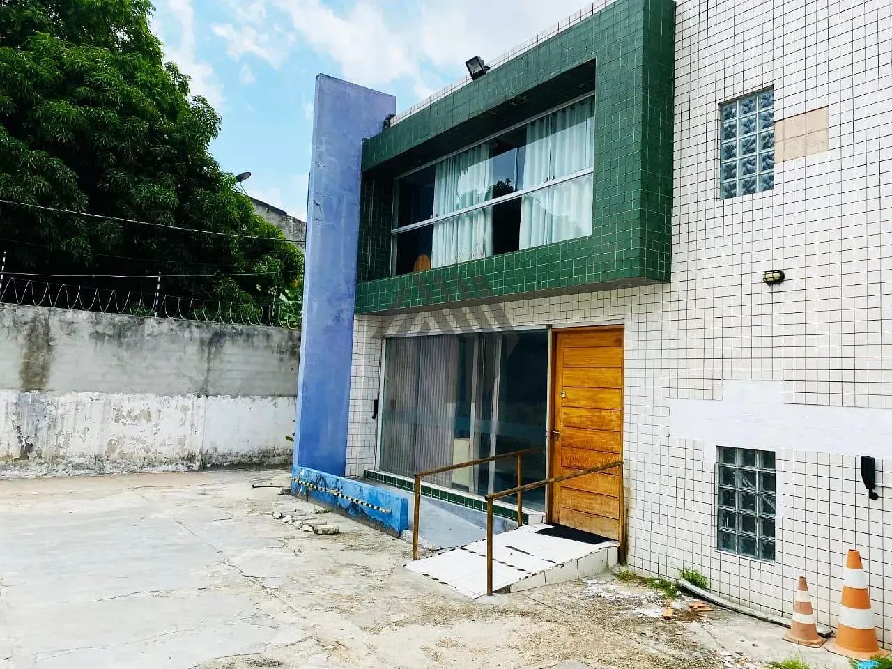 Sala para locação com aproximadamente 38m², em prédio comercial, estacionamento rotativo e - Foto 4