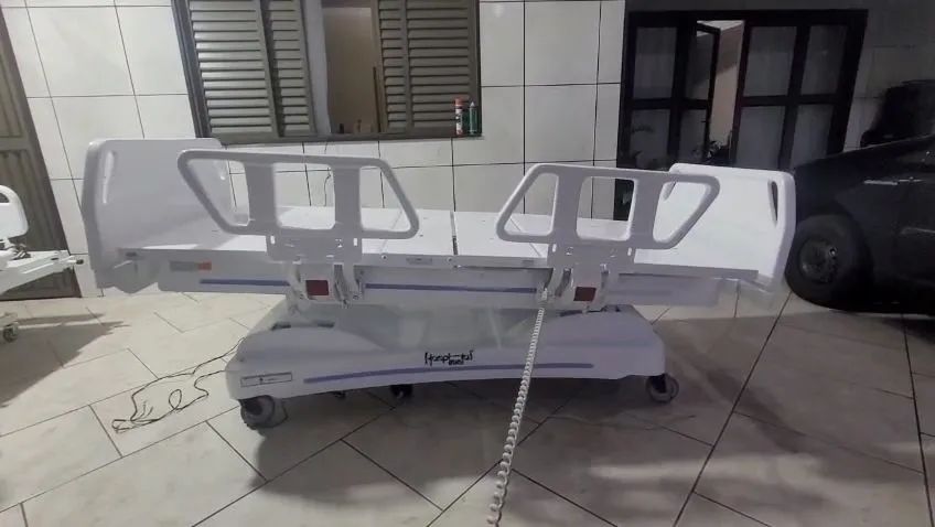 Cama Hospitalar Elétrica Motorizada Completa + Colchão | Semi Nova - Foto 2