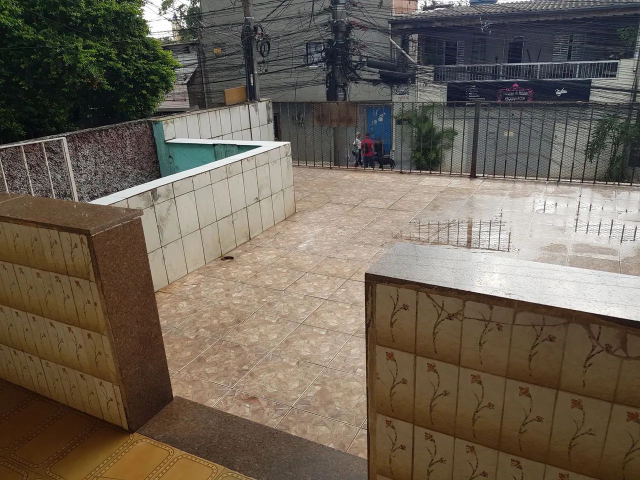 Aluga casa três  cômodos próximo Cidade Dutra - Foto 4