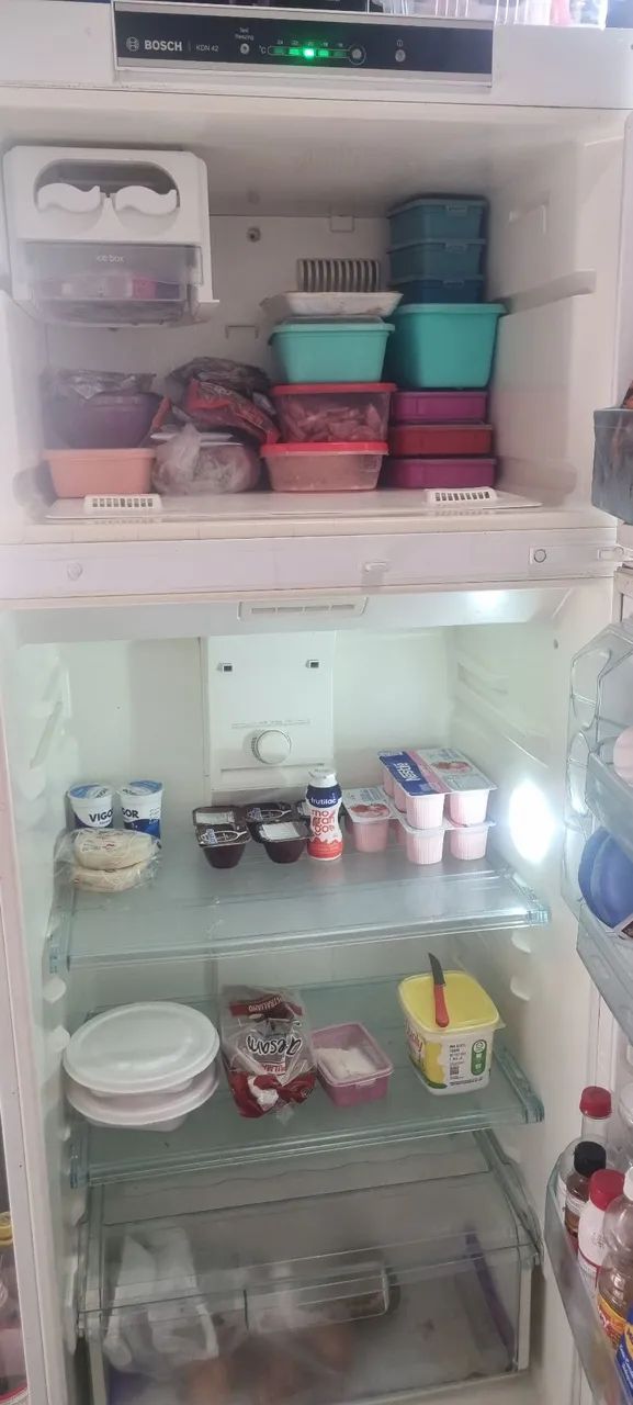 Vendo geladeira bosch frost free kdn42 com defeito - Foto 3