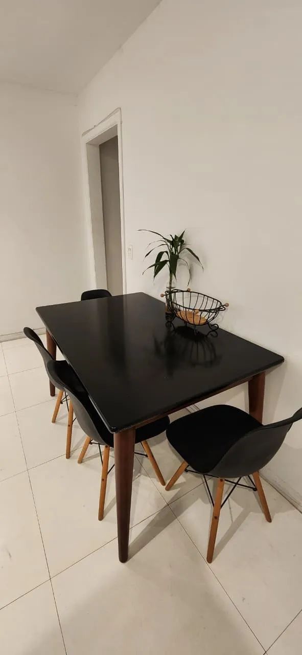 Mesa de Jantar Retangular com 4 cadeiras - Foto 2