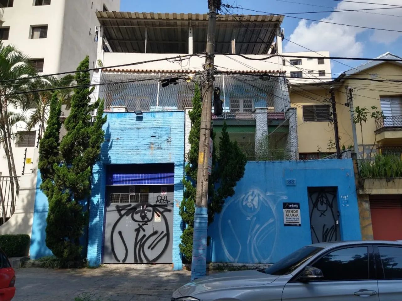 Prédio ao lado do Parque da Aclimação com 1000m² dividos em 3 pavimentos, com quadra, quin