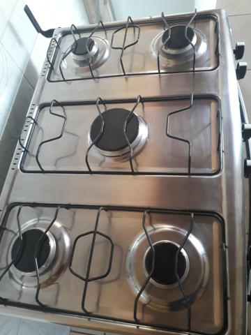 Fogão 5 bocas , com 6 meses de uso, forno usado apenas 2 vezes - Foto 4