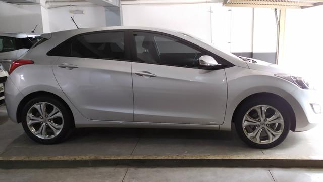 HYUNDAI i30 1.8 AUTOMÁTICO