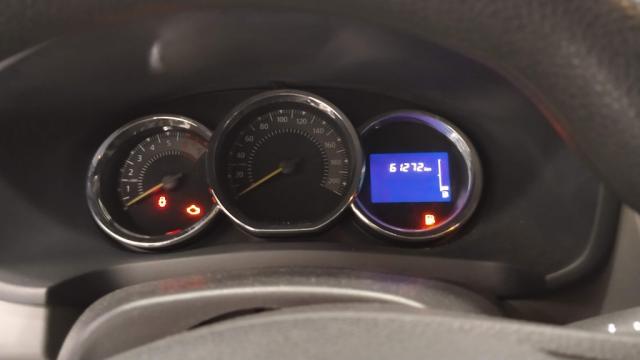RENAULT LOGAN EXPRESSION 1.6 - Foto 7