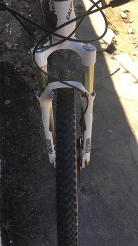 Suspensão rock shox sid xx 29 - Foto 2