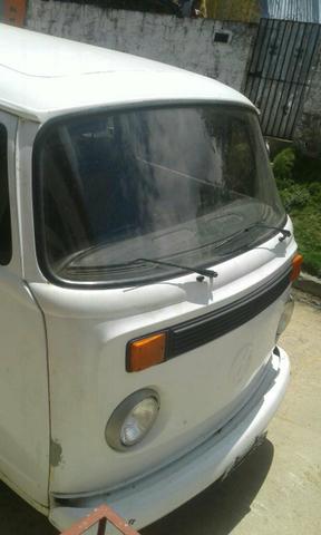 Vendo uma combi em bom estado com pequenos reparos - Foto 4