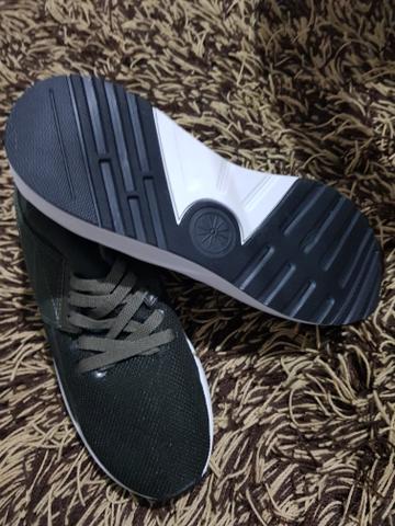 Tenis Novo