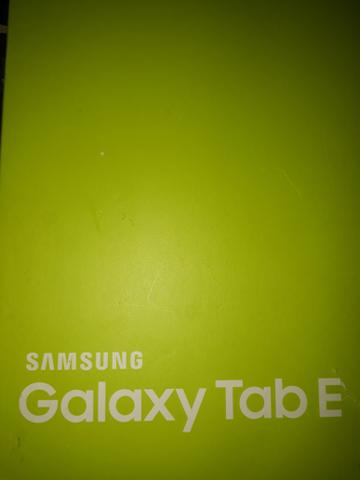 Tablet Tab E tela 9.6. 8 GB mais cartão com 64 GB