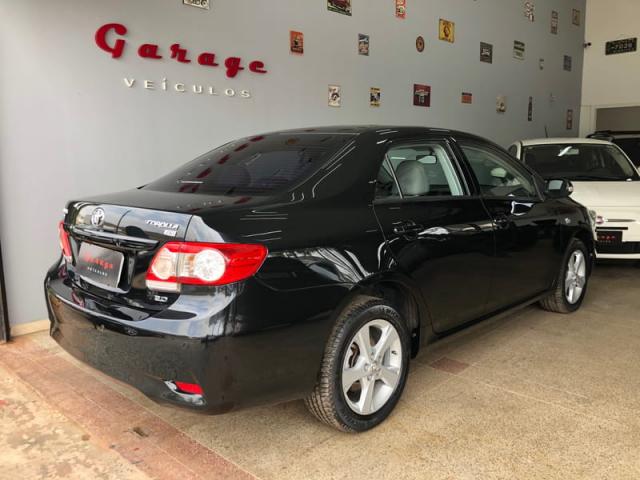 Corolla 2.0 XEI - absolutamente impecável - kit multimídia - Foto 2