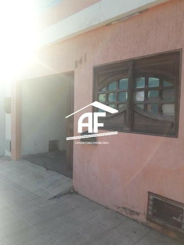 Vendo Ótima Casa com 3/4 sendo uma suíte com banheira- Excelente Localização no Farol - Foto 2