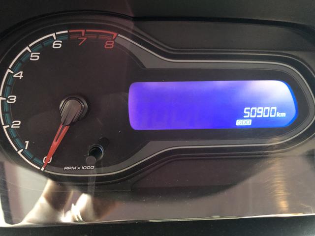 Chevrolet Onix LT 1.0 Prata 2015 - Foto 12