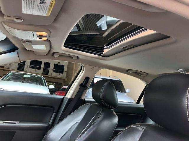 Ford Fusion 2.5 SEL com teto Solar 2011 - Foto 6