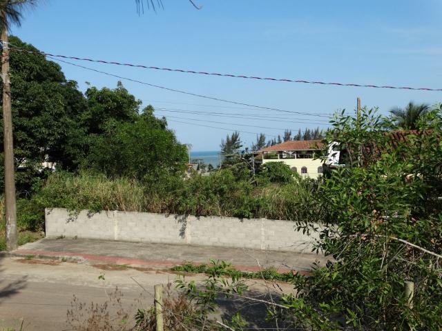 Terreno em Área Nobre, de 378,50m², com Vista para o mar, da Linda Enseada Azul. Próximo a