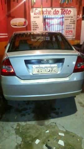 Vendo ou troca carro muito bom fista seda - Foto 4
