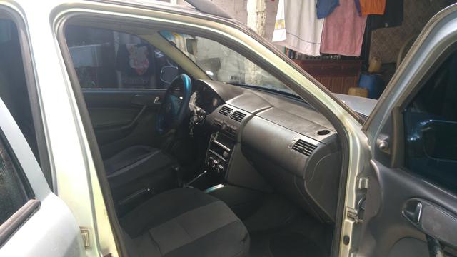 Vende-se uma Parati 1.0 8 válvulas ano 2002 - Foto 5
