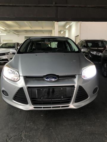 Focus sedan - Foto 6
