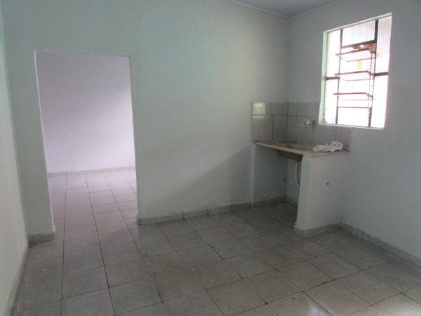 Casa com 1 quarto - Bairro Cidade Jardim em Goiânia - Foto 8