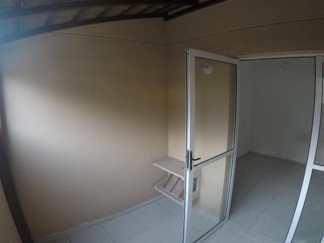 E.R - Apartamento com 2 quartos com quntal perto da praia de Manguinhos - Foto 7