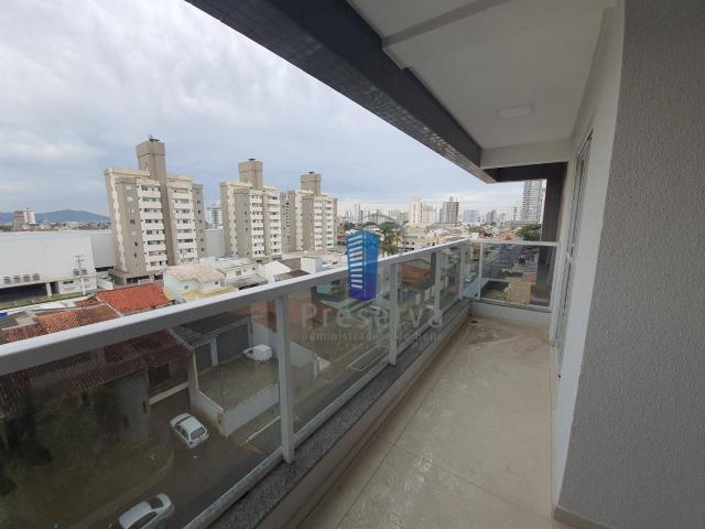 Apto dois quartos sendo uma suíte e ampla sacada - São Judas - itajaí - SC - Foto 5
