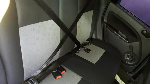 Fiesta hatch 1.0 único dono 90 mil rodados 11/12 - Foto 11