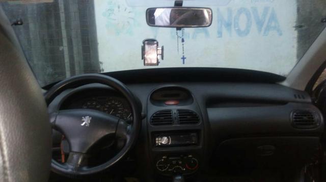 Carro peugeot ano 2002 - Foto 7