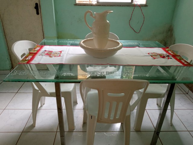 Vendo mesa de jantar