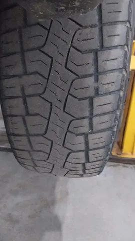 Vendo 02 pneus scorpion 205/60 15