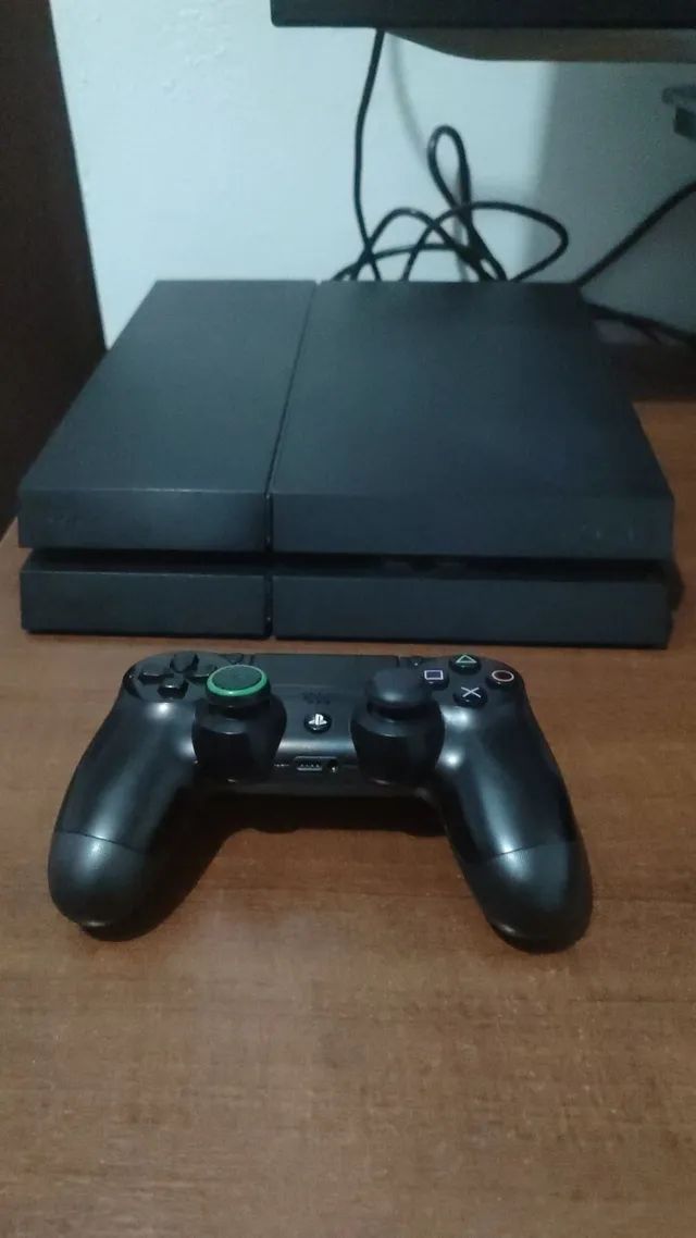 Ps4 com Jogo e Dois Controles | Console de Videogame Playstation Usado  93674500 | enjoei