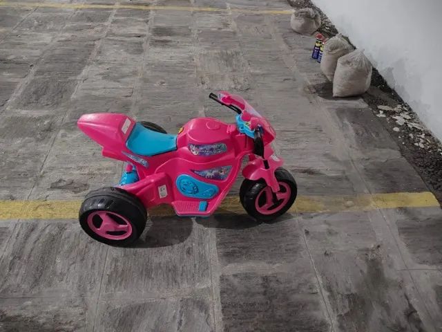 Moto eletrica infantil feminina