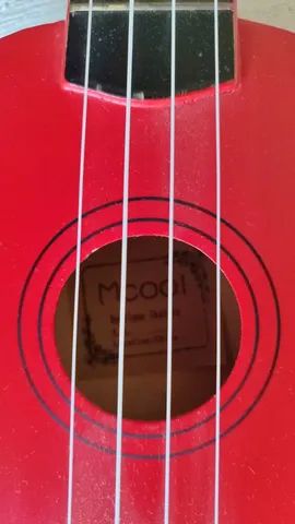 Ukulele pouco usado - Foto 2