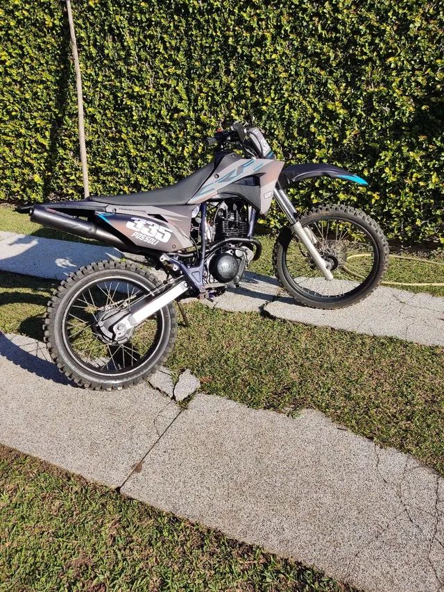 Vendo moto de trilha 10x sem juros - Esportes e ginástica - Cajuru