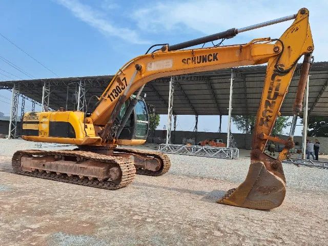 Escavadeira Jcb JS200LC ano 2011  - Foto 4