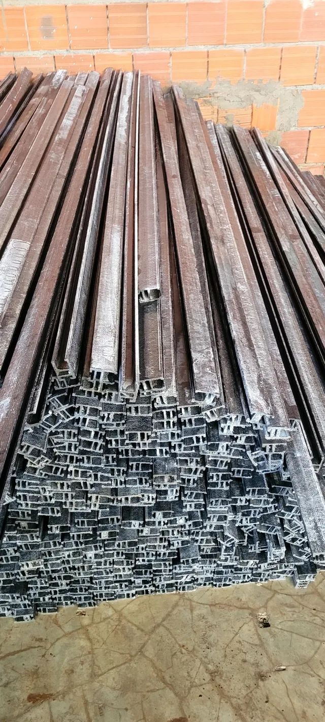 Vende se cantoneira para estalaçáo de placa sola de fibra de carbono  - Foto 2