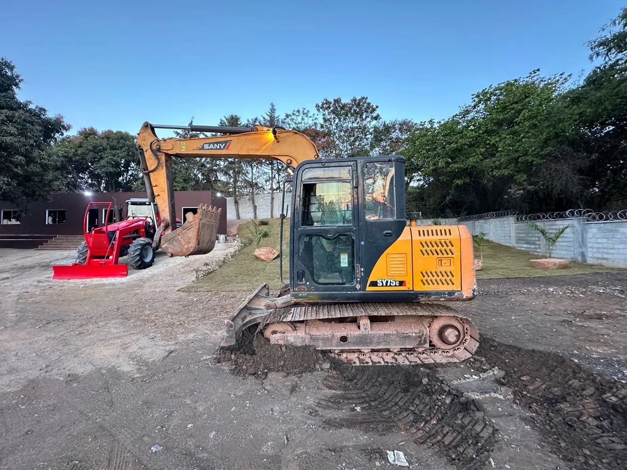 Mini Escavadeira Sany SY75C 2012 