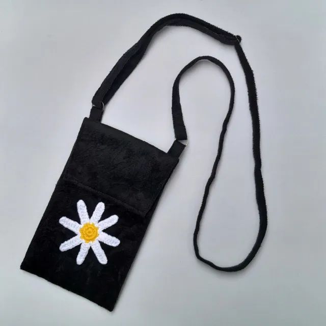 Bolsa Mini Bag Porta Celular Margarida Crochê Suede Preto - Foto 2