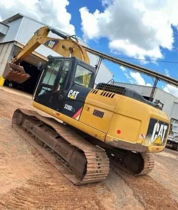 Vendo Escavadeira Hidráulica Cat ano 2014 ( Parcelo ) - Foto 5