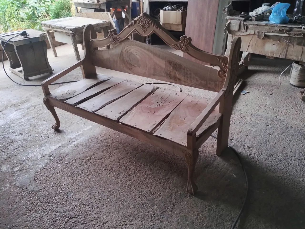 Banco de madeira maciça para área externa - Foto 3