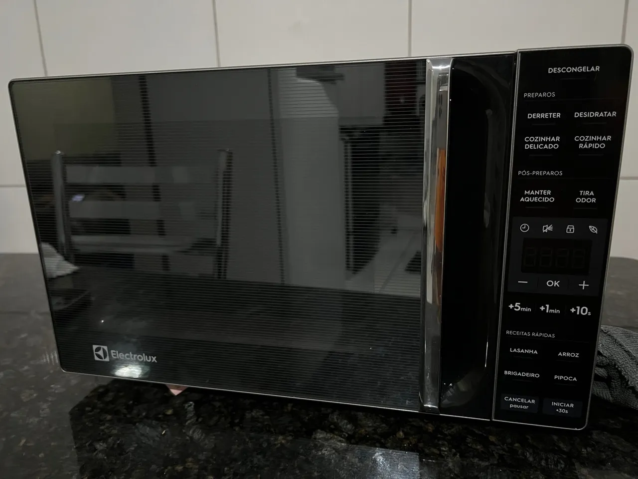 Micro-ondas Electrolux em perfeito estado! NUNCA USADO